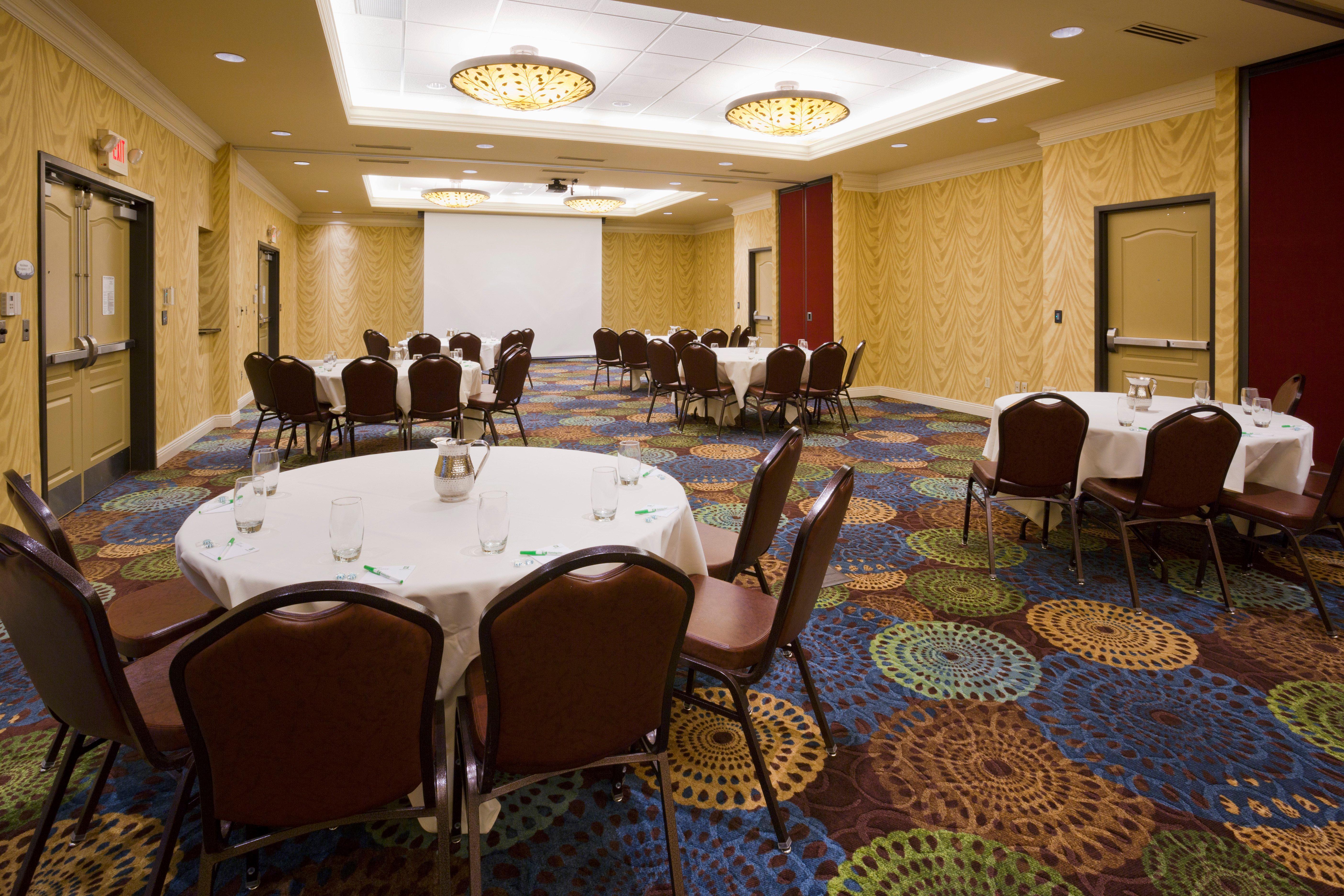 Holiday Inn Hotel & Suites Maple Grove Northwest Minneapolis-Arbor Lakes By Ihg Exterior photo