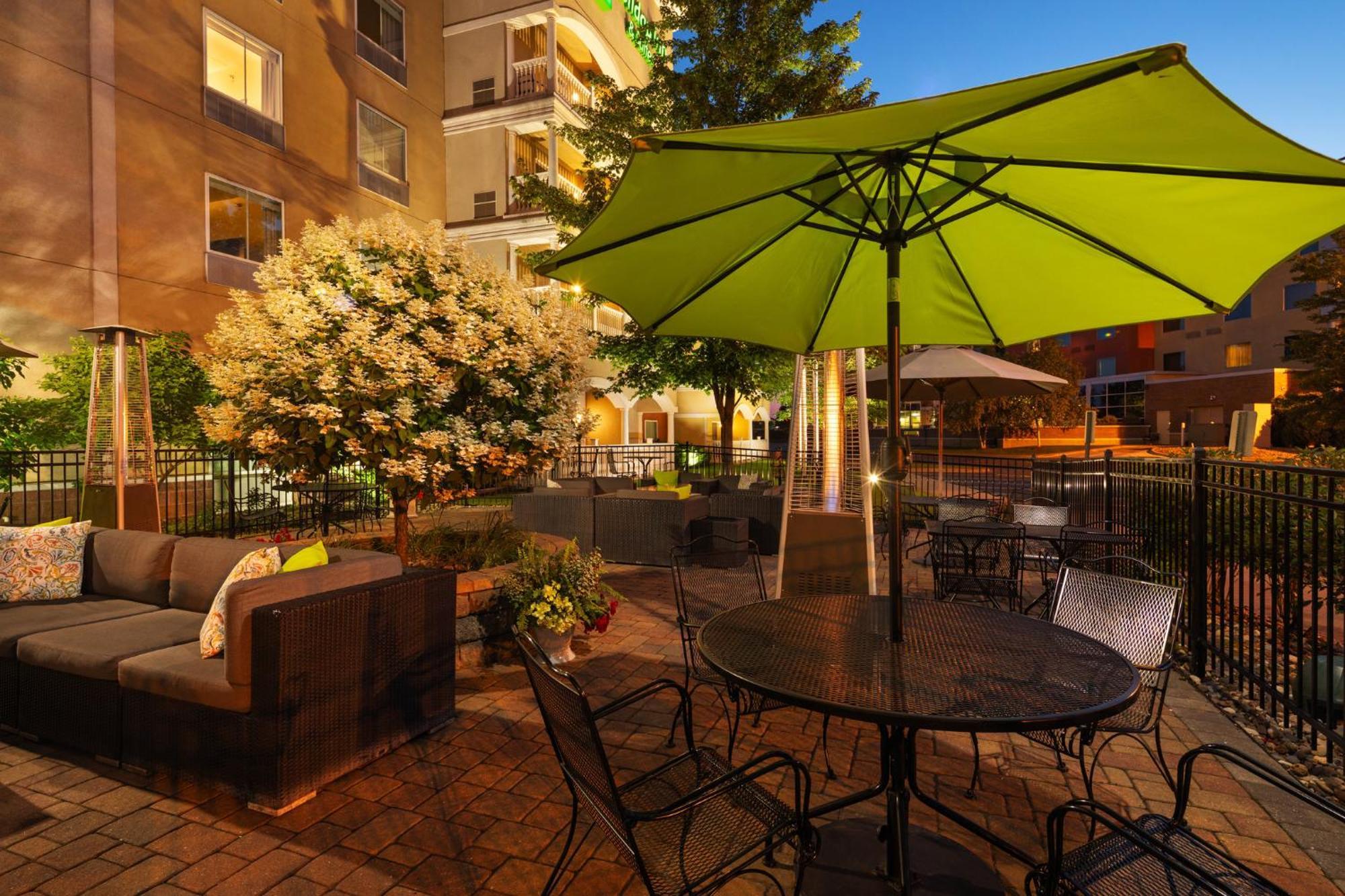 Holiday Inn Hotel & Suites Maple Grove Northwest Minneapolis-Arbor Lakes By Ihg Exterior photo